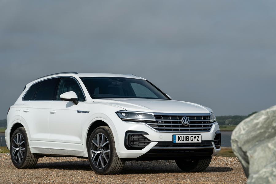  Volkswagen Touareg V6 TDI R-Line 2018 года  (UK) (фото 1 из 40)